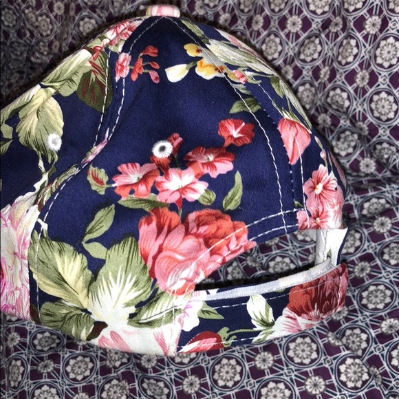 Hat - Picture 3 of 3